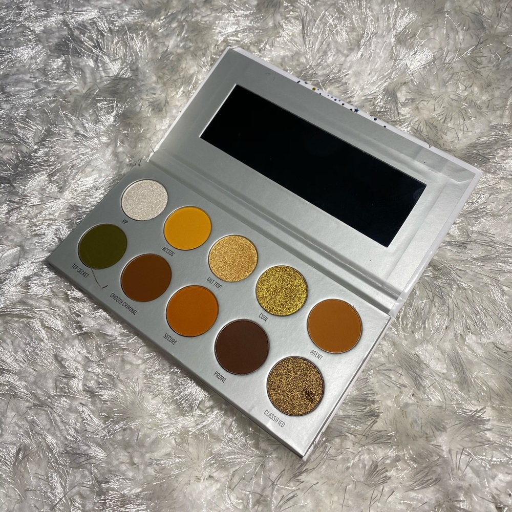 Morphe X Jaclyn Hill The Vault Ring the Alarm